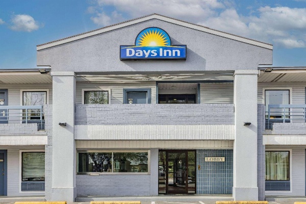 Days Inn by Wyndham Raleigh Glenwood-Crabtree image 4